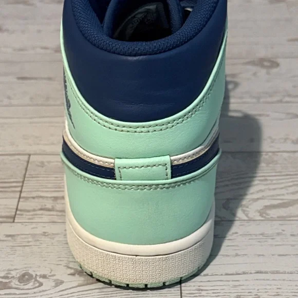 Men’s Nike Air Jordan 1 Mid “Blue Mint” Sneakers Size 9 - Picture 6 of 11